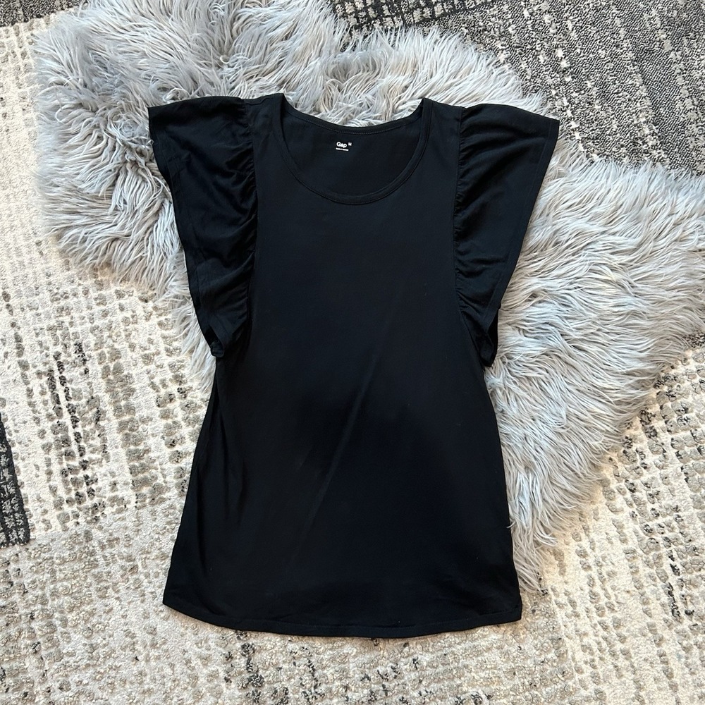 GAP Women's Basic Black Pima Cotton Top With Flowy Flutter Sleeves‎ Size Medium